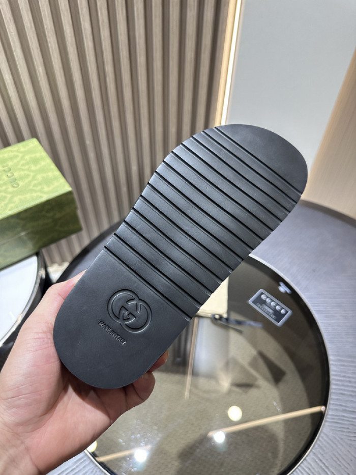 Gv*c slippers