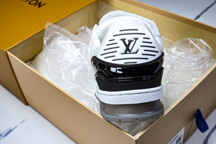 LV SNEAKER TRAINER FOR-LV389