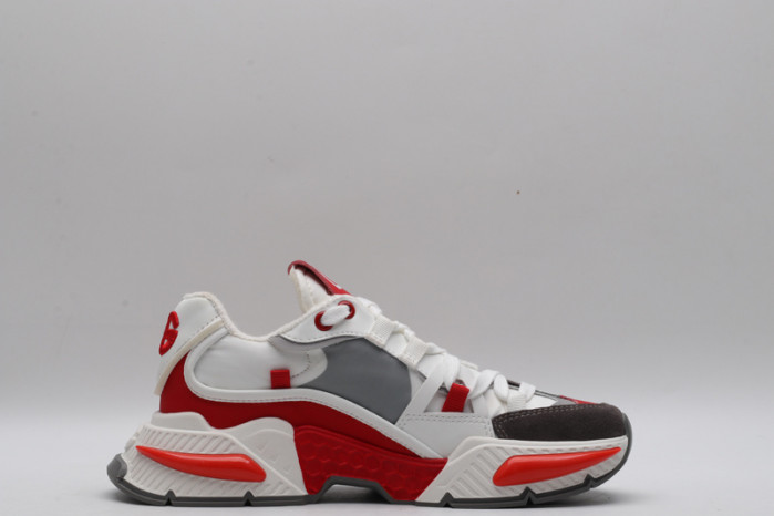 DG SNEAKERS 052504