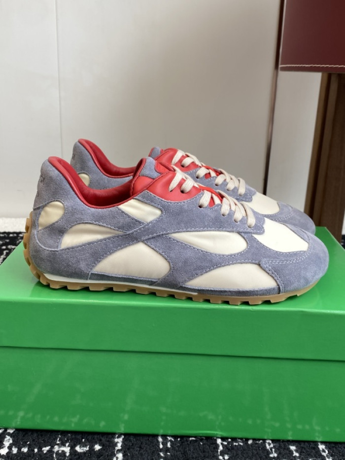 b0tt*ga Ven*ta sneaker