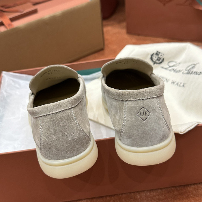 L0R0 P1ANA SNEAKER