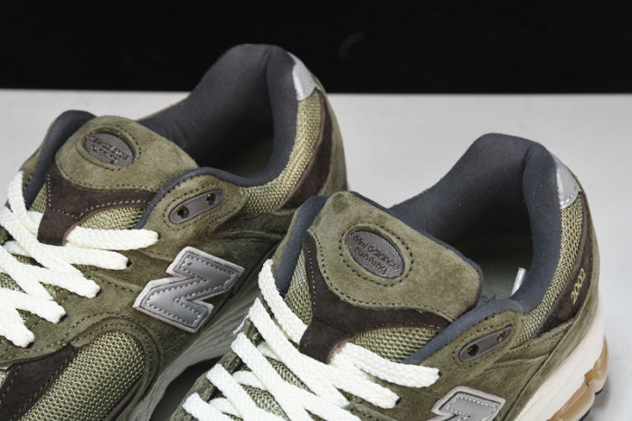 new Ba1an*e yeeshoes m2002rhn