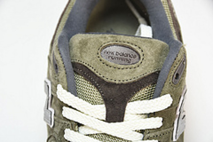 new Ba1an*e yeeshoes m2002rhn