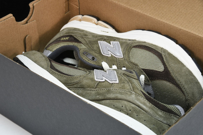 new Ba1an*e yeeshoes m2002rhn