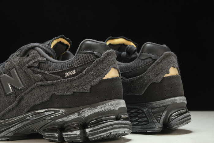 new Ba1an*e yeeshoes m2002rdb