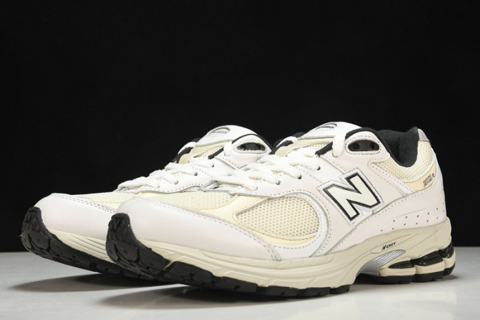new Ba1an*e yeeshoes  ml2002rq