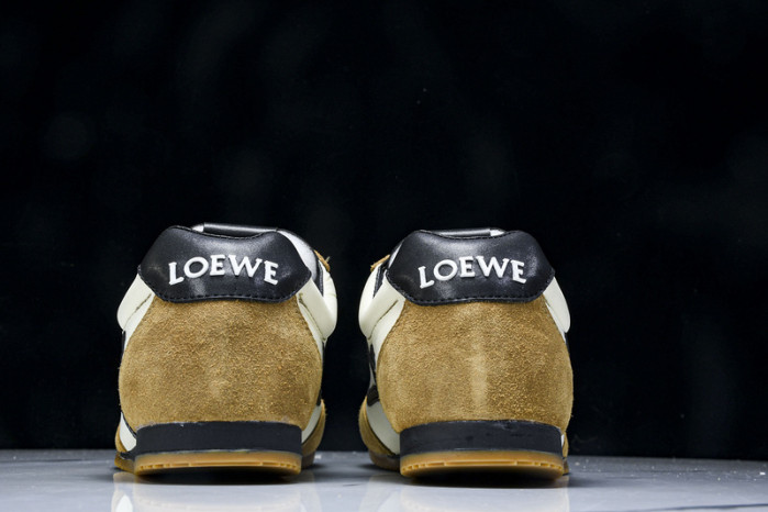 L*0ewe Ballet Runner  LW-FOR15