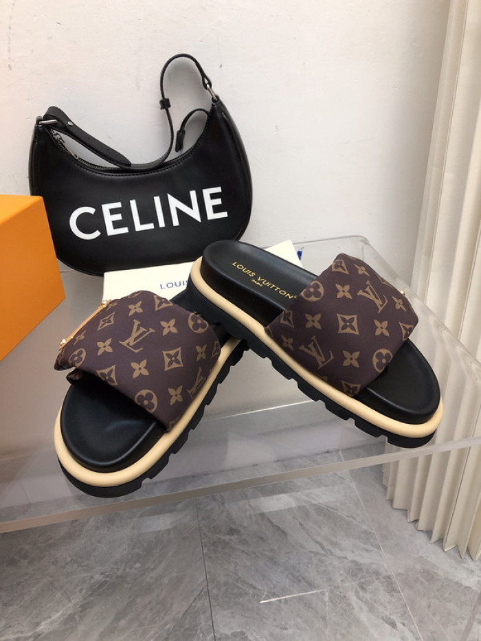 LV SLIPPERS