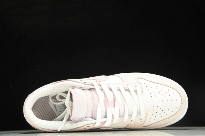 Nike Dunk Low “Pink Paisley” FD1449-100