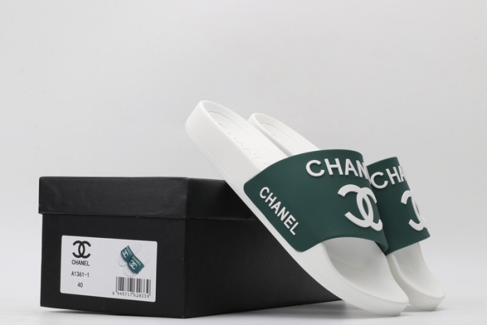 CH*NEL SLIPPERS